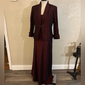 Elegant Formal Cachet Burgundy/Wine Gown w/ Matching Jacket set Sz 10